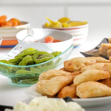 Mykonos Palace Szálloda 4*