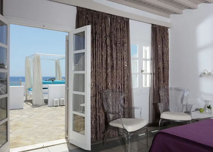 Mykonos Palace 4*