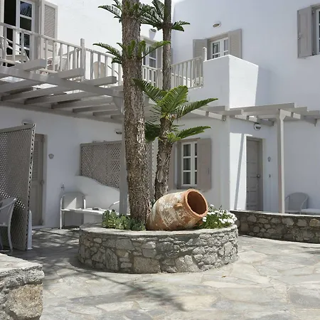 Mykonos Palace Hotell 4*